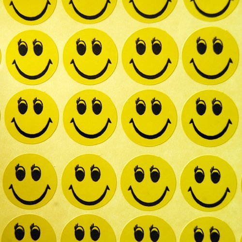 SODIAL(R) 324Stks. Smiley Aufkleber mit gelben und schwarzen Gesichten der Kinder -
